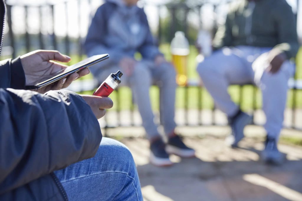 Ministers launch crackdown on vapes targeting kids